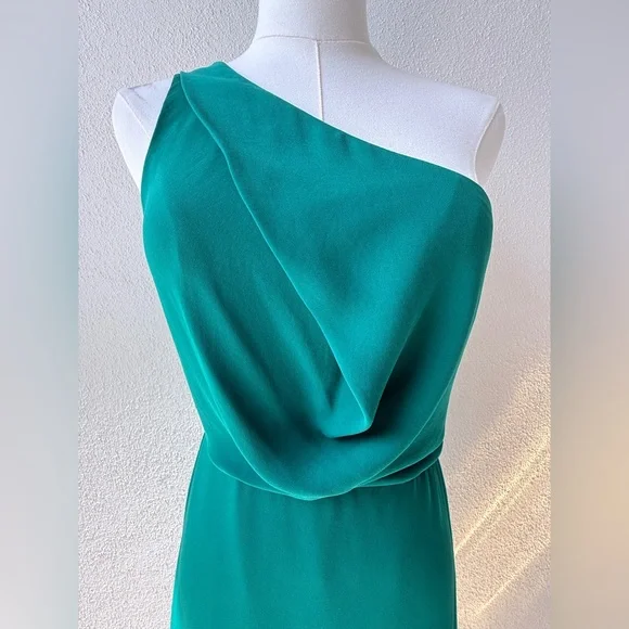 ‼️Vintage‼️ BCBGMaxAzria Rare gorgeous green One-Shoulder Dress, size 2 - Picture 10 of 11